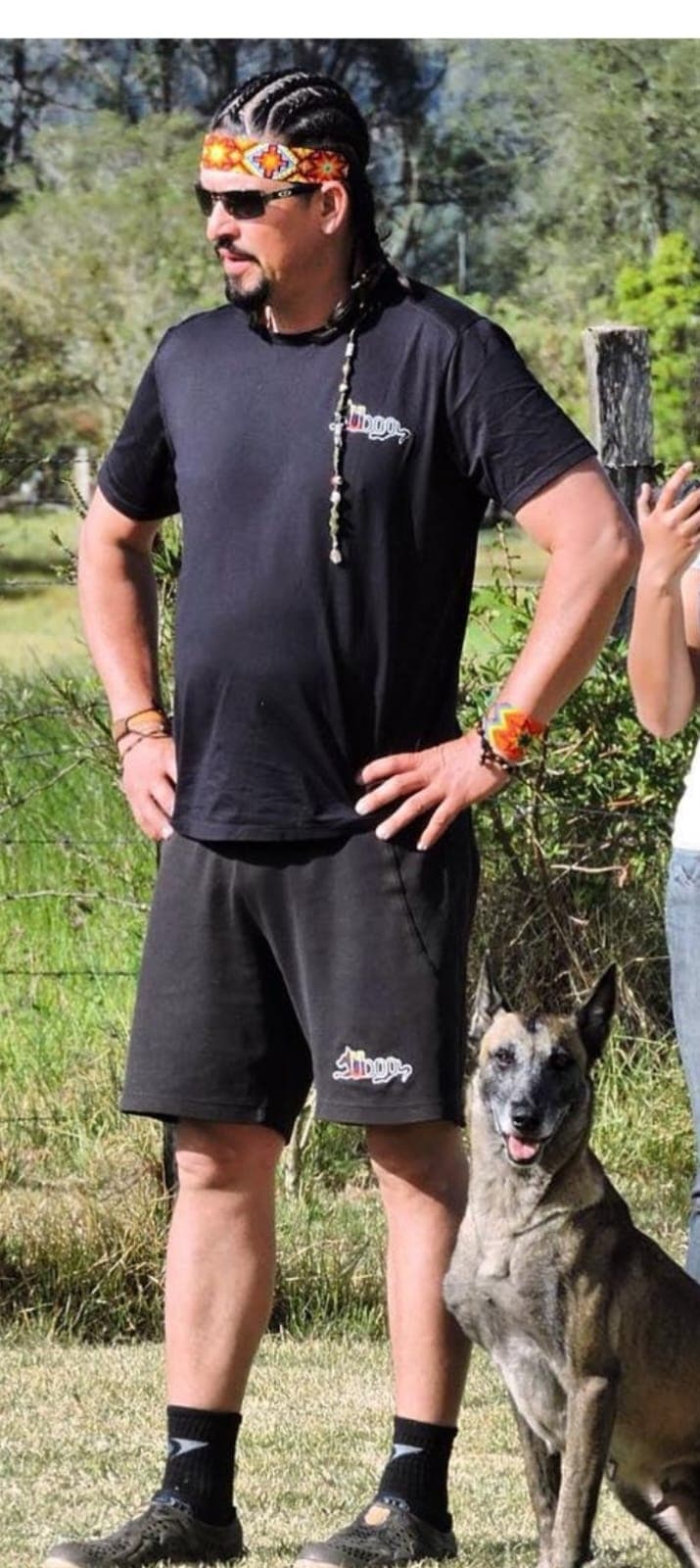 Maestro Yisus, entrenador principal de la Universidad de los Perros